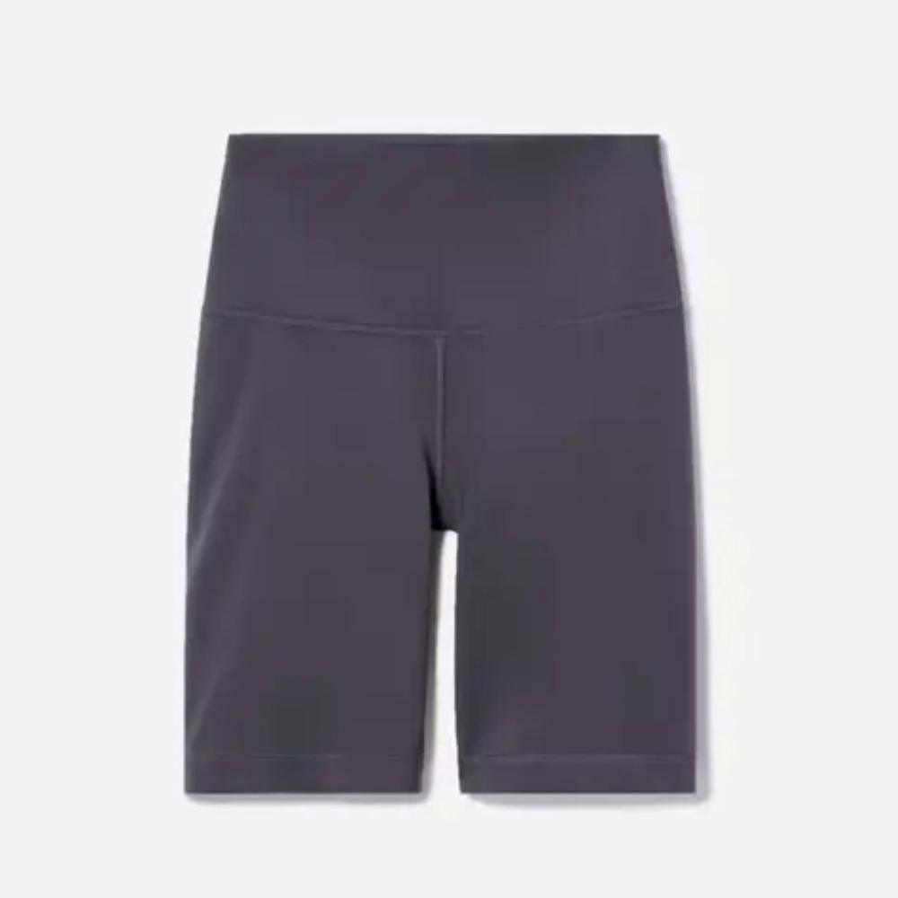 Everlane Perform Bike Short in Ink Grey